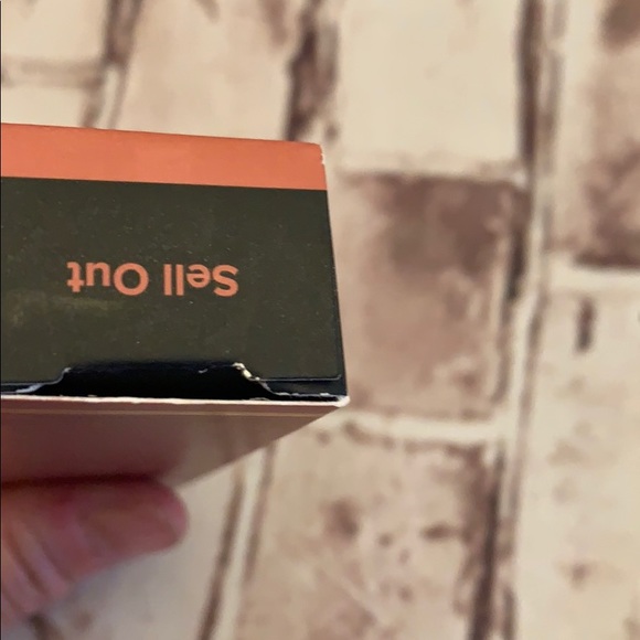 Too Faces Melted Matte lipstick - Picture 5 of 6